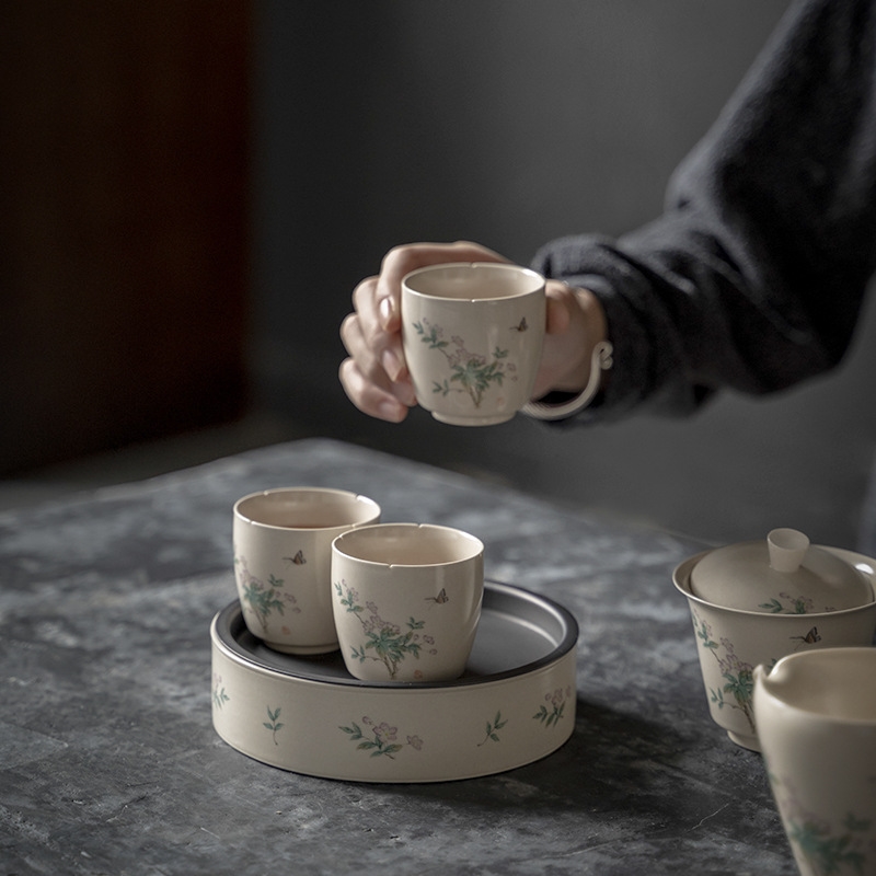 海棠花系列-草木灰釉葵口品茗杯90ml