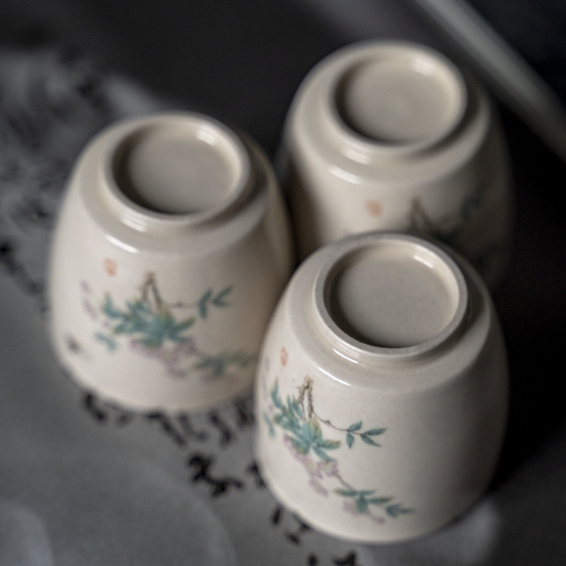 海棠花系列-草木灰釉葵口品茗杯90ml